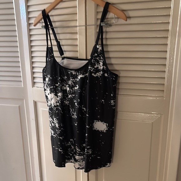 Black and White Women's Swim Top - Picture 1 of 5